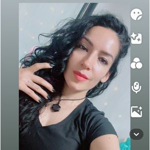 Meet your Posher, Abigail